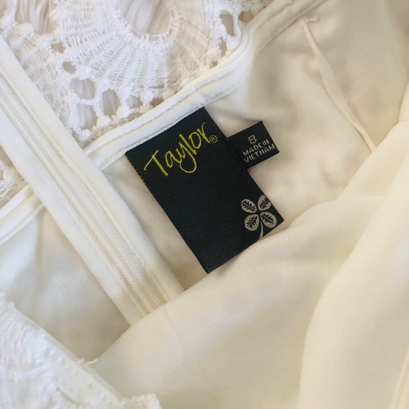 White eyelet dress - Picture 4 of 8